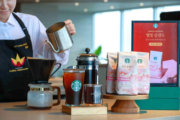 ▲스타벅스 코리아가 자국어를 원두명에 반영한 ‘별빛 블렌드’를 국내 단독 출시한다. ⓒ스타벅스