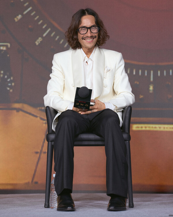 ▲'굿뉴스' 제작보고회에 참석한 변성현 감독, 설경구, 류승범, 홍경(사진 왼쪽부터). ⓒ넷플릭스