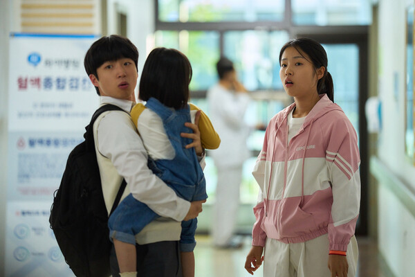 ▲'세계의 주인' ⓒ바른손이앤에이