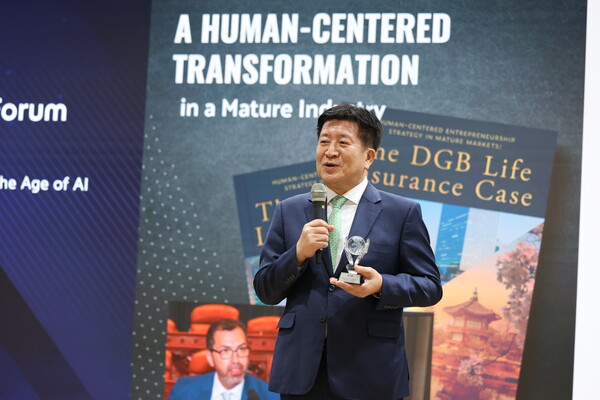 ▲김성한 IM라이프 경영고문이 '사람중심기업가정신'에 대해 설명하고 있다. ⓒIM라이프