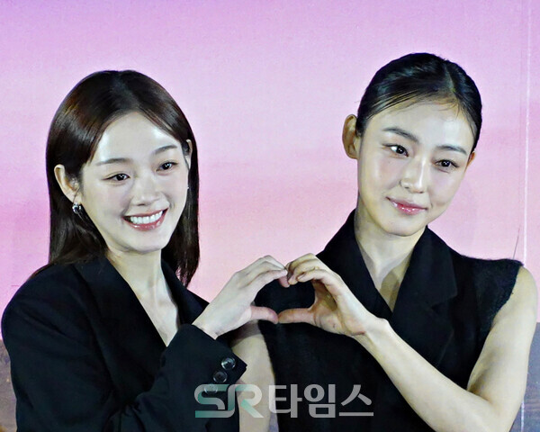 ▲'당신이 죽였다' 제작발표회에 참석한 이유미(왼쪽)과 전소니. ⓒ심우진 기자