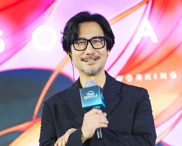 ▲디즈니랜드 호텔에서 개최된 디즈니+ 오리지널 프리뷰 2025의 '데스 스트랜딩: 고립(가제)' 발표 현장에 참석한 코지마 히데오 총괄 프로듀서.ⓒ월트디즈니 컴퍼니
