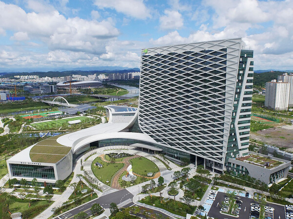 ▲한국토지주택공사 경남 진주 본사 사옥 전경. ⓒLH