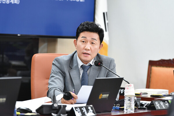 ▲황철규 시의원이 질문하는 모습고 있다. ⓒ서울시의회