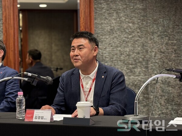 ▲18일 김경엽 롯데이노베이트 대표가 기자들의 질문에 답하고 있다. ⓒ윤서연 기자