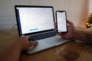 코오롱모빌리티그룹, 증시 변동성에도 상한가 직행 - 뉴스 썸네일 이미지