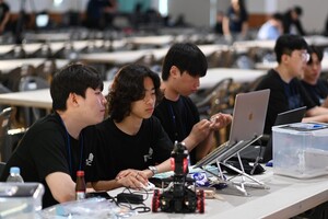 쿠팡풀필먼트서비스, 물류로봇 경진대회 후원...AI 인재 발굴 - 뉴스 썸네일 이미지