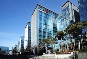 한컴, 여행플랫폼 '매드엑스컴퍼니' 매각...사업재편 언제 끝나나 - 뉴스 썸네일 이미지